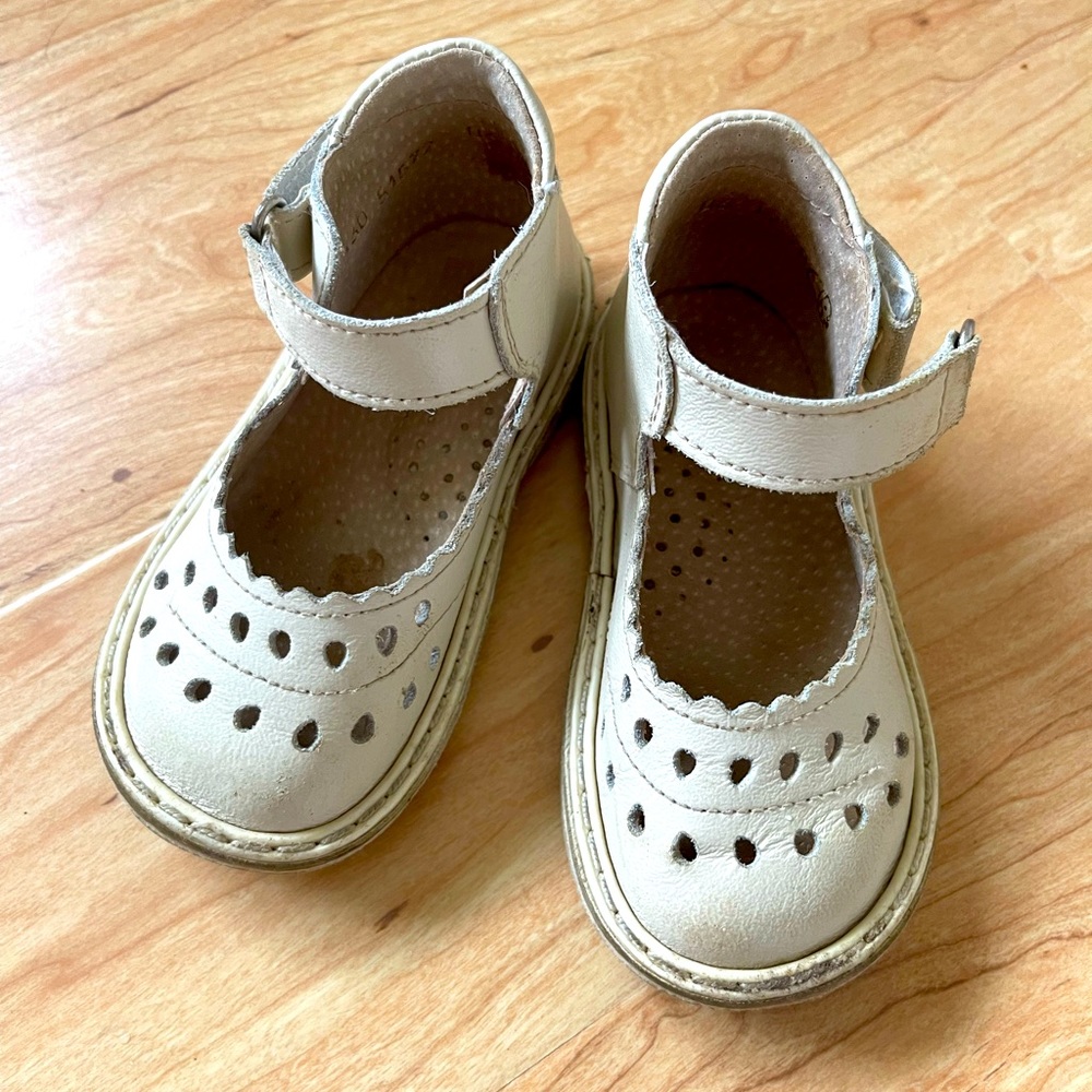 leather shoes girl size 6 (6 in)